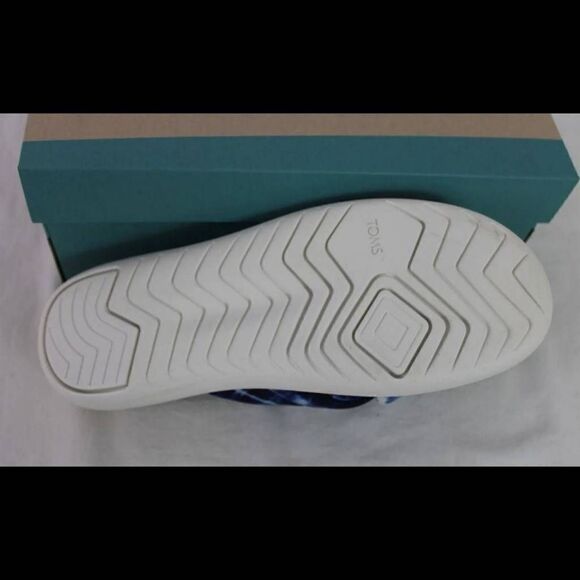 TOMS Alpargata Mallow Crossover Navy Blue Batik Slides Women’s Size 9 - NIB. - Picture 7 of 9